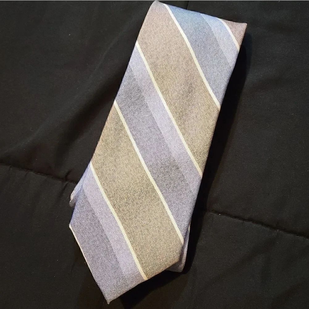 Paul Fredrick tie   